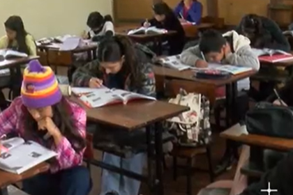 Bajas temperaturas: Padres en Santa Cruz piden adelantar el horario de invierno en colegios