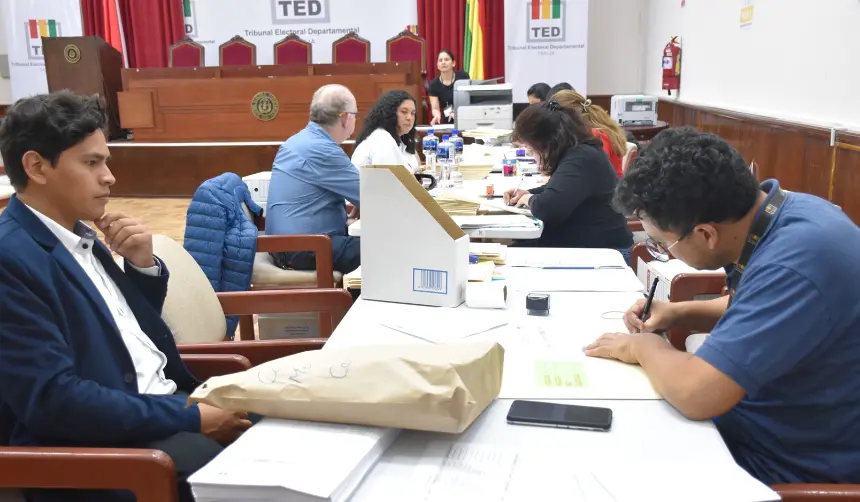 Subnacionales: Presidente del TSE propone norma para que haya una fecha límite para la sustitución de inhabilitados