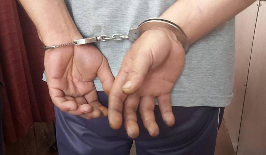 El sujeto que disparó a una madre y a su hija es la expareja de la víctima, a quien ya había amenazado