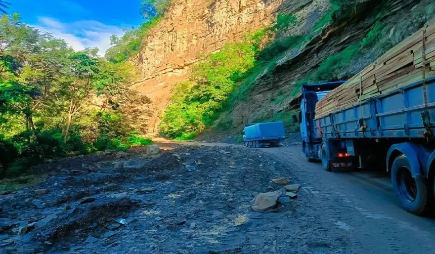 ABC busca recursos adicionales para intervenir tramos críticos en la ruta antigua Santa Cruz – Cochabamba