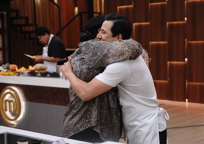 El abrazo conmovedor de la chef Coral para animar a Oliver 