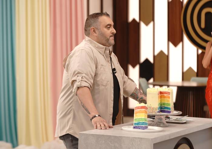 Torta arcoíris, el complejo reto que definirá a los finalistas de la competencia 
