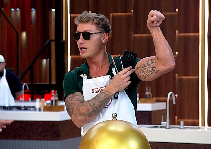 ¿Nuevo personaje en MasterChef?: Hoy Jhonny Putz le cocina a la chef Coral 