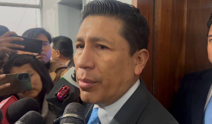 “Lo he conocido en la campaña”, dice exviceministro de Paz sobre Cerimedo tras declarar como testigo ante la Fiscalía