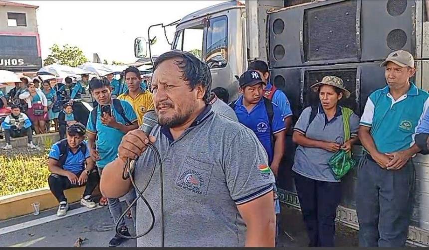 Transporte del trópico de Cochabamba anuncia bloqueo indefinido desde este viernes por la ‘calidad de la gasolina’