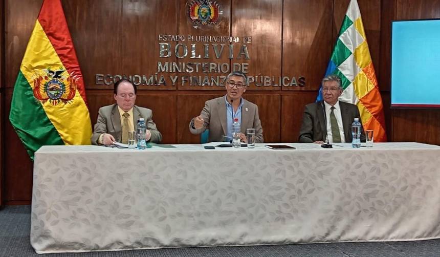 BCB: Entidades financieras cambiarán billetes legales de la Serie B por otros de la Serie A desde este lunes