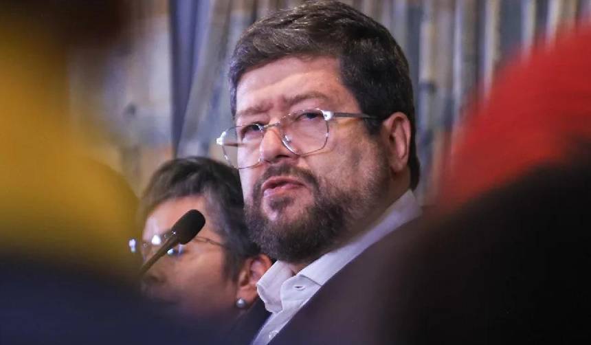 “No toco temas de mi partido con gente que no pertenece a él”: Samuel niega haber hablado con Cerimedo