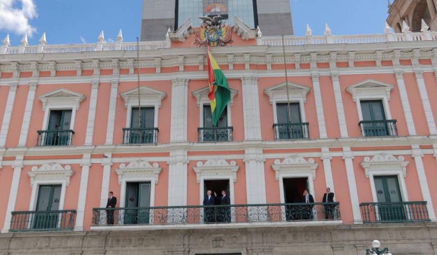 Gobernadores de regiones fronterizas de Bolivia y Chile se reúnen en Palacio de Gobierno en La Paz 