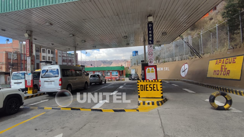 Surtidores en La Paz no cuentan con el carburante de manera regular