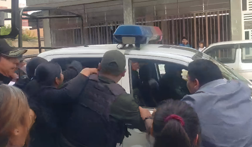 Acusado de asesinar a una niña de 10 años y apuñalar a su hermano menor cumplirá detención preventiva