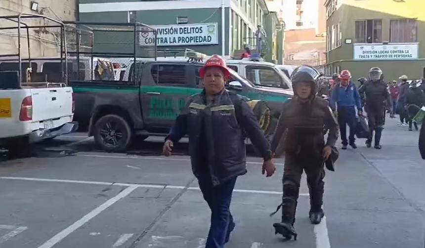 Fiscalía otorga libertad pura y simple a 12 dirigentes fabriles tras toma del Ministerio de Trabajo