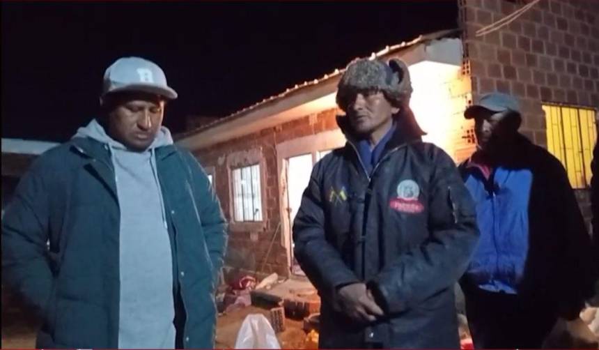 “Siempre los voy a esperar”: las palabras de ‘Yungueñito’, el hombre que acogió en su hogar a 180 choferes varados por los bloqueos