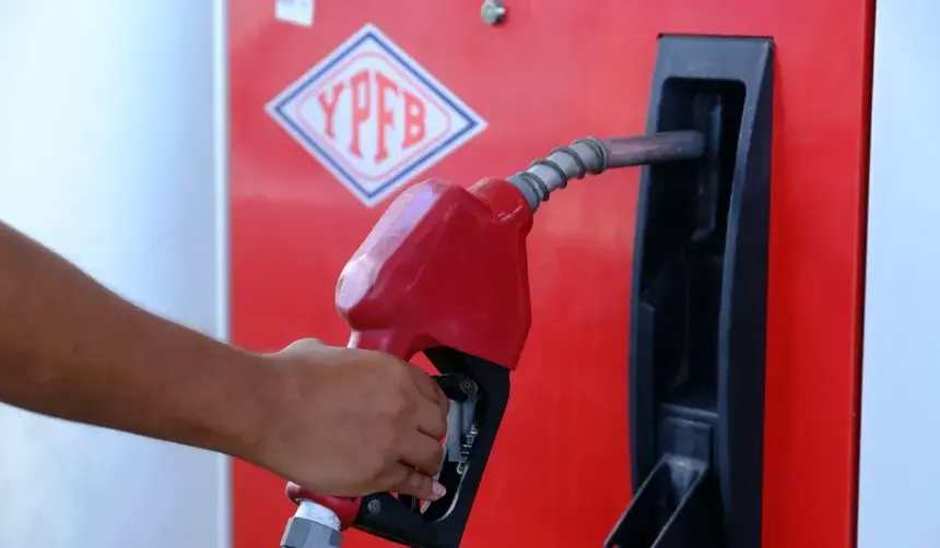 YPFB amplía el plazo del registro para tramitar el resarcimiento por la gasolina desestabilizada