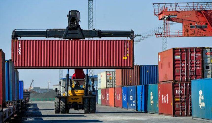 “Total libertad” y eliminación de trabas y cupos: PDC y Alianza Libre presentan propuestas para dinamizar exportaciones