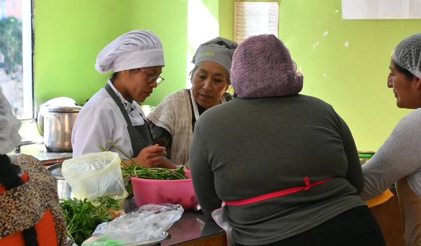 Gastronómicos de La Paz reportan que el 70% de sus afiliados fue afectado por los bloqueos