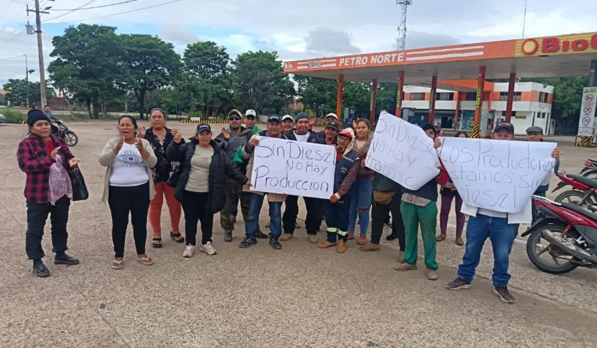 Cañeros denuncian que llevan dos semanas sin diésel y amenazan con bloquear YPFB