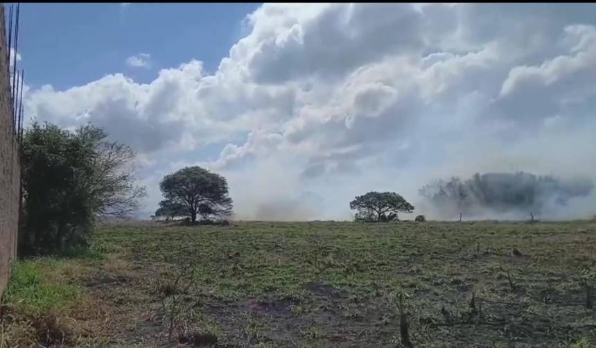 Alerta roja por fuertes vientos: Bomberos atendieron tres incendios en el distrito 7 de la capital cruceña