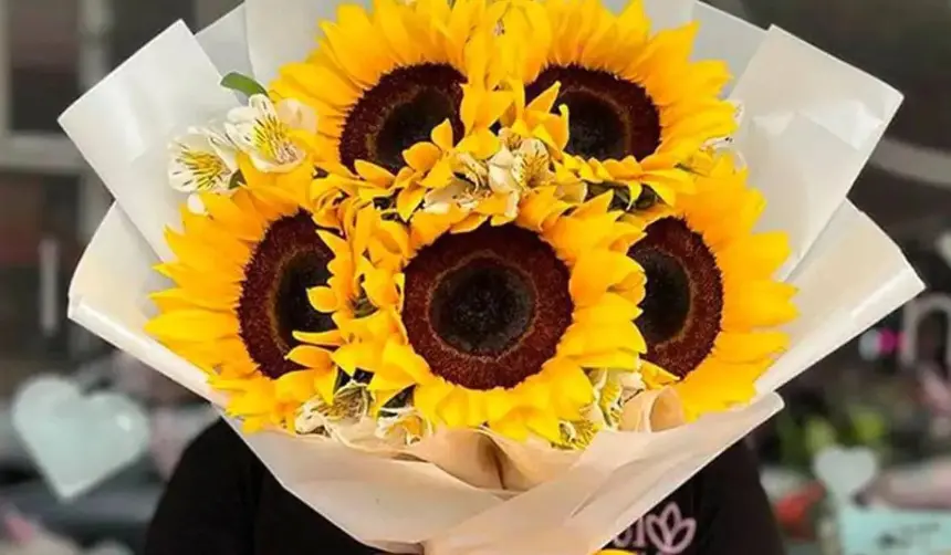 ¿Por qué se regalan flores amarillas el 21 de septiembre?
