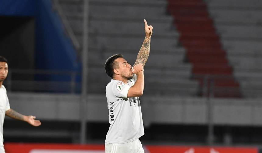 Henry Vaca brilló con un golazo, se disculpó con la hinchada orientista y fue sustituido 
