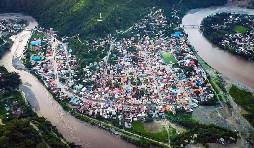 La Paz: Cinco personas mueren tras caída de vehículo a un río en Guanay, reporta la Policía 