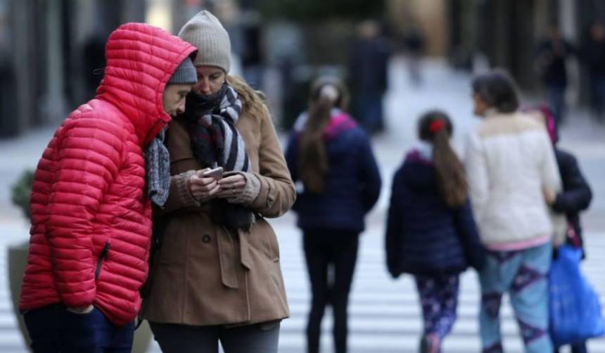 Un nuevo frente frío ingresa al país la noche de este lunes: ¿A qué departamentos afectará?
