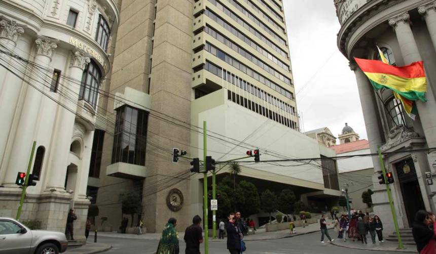 El Banco Central prevé que la economía de Bolivia decrecerá un 3,6% este año