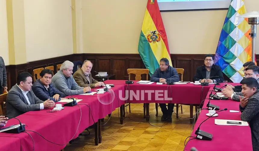 Diálogo legislativo determina crear una comisión para restituir atribuciones de interpelación y censura contra ministros
