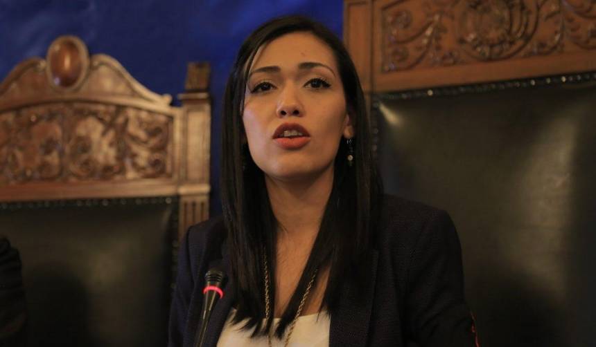 Adriana Salvatierra dice que Andrónico Rodríguez habla “desde el resentimiento” 