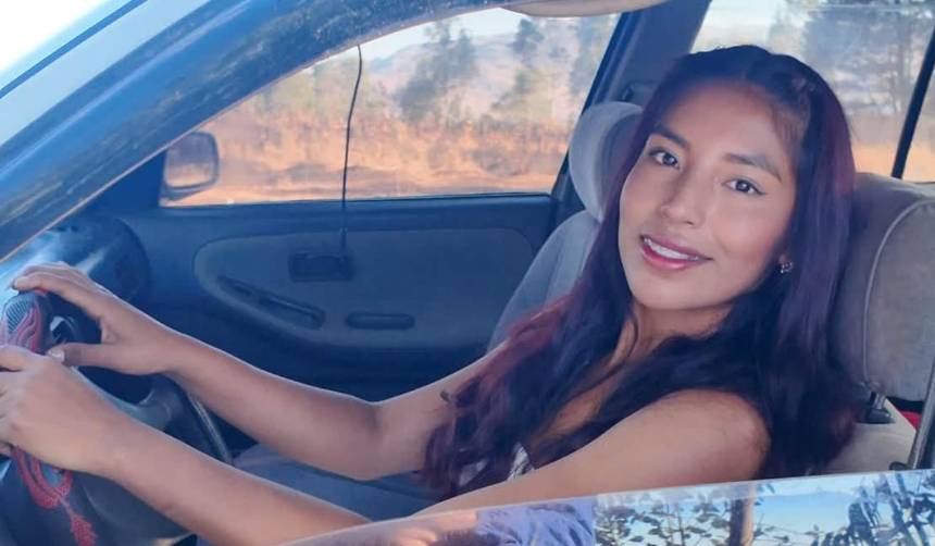 ¡Sueño cumplido! Albertina Sacaca estrena su primer auto