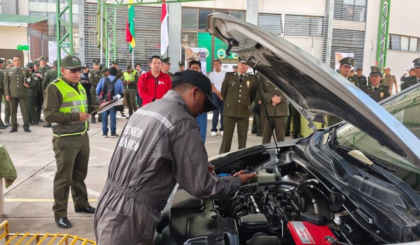 Inspección Técnica Vehicular: Policía elimina puntos móviles, incorpora revisión de autos eléctricos y cámaras de vigilancia