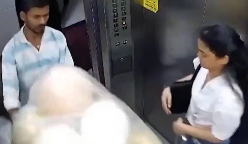 Video: Globos inflados con helio explotan en un ascensor y dejan dos heridos 