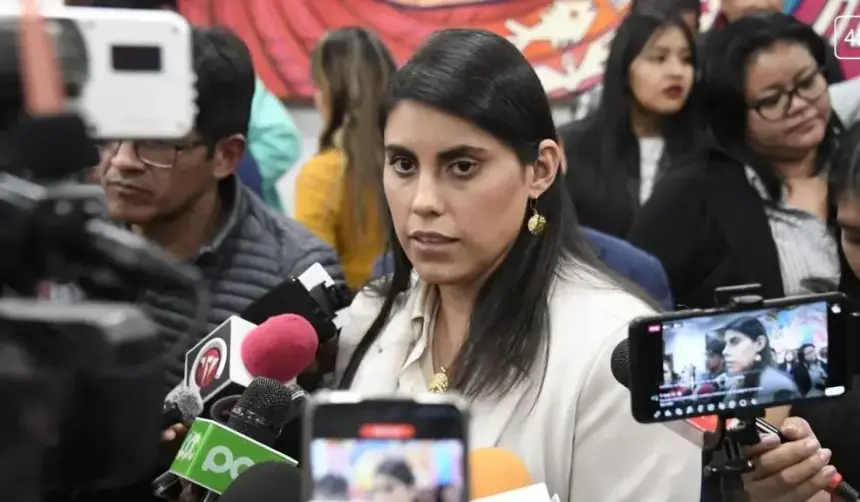 En Santa Cruz exigen “claridad y seriedad” al Gobierno tras polémicas declaraciones de Barrientos sobre el modelo 50/50