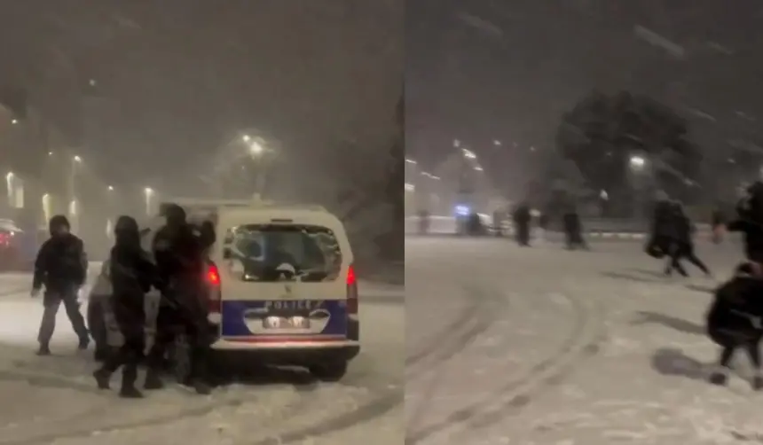Video: Policías hacen una pausa en su patrulla para jugar con bolas de nieve en Francia