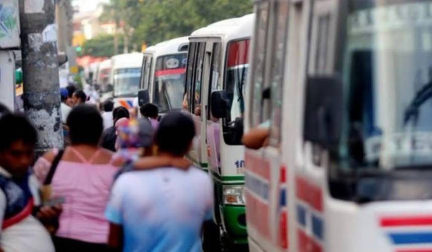 Santa Cruz: Maestros piden al alcalde Saavedra que el pasaje vuelva a los Bs 3 para mayores