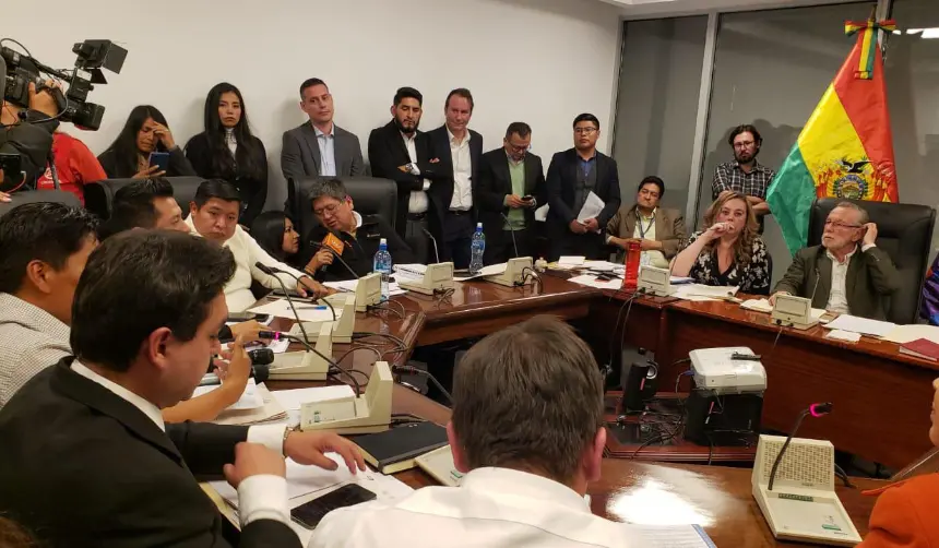 Comisión aprueba el proyecto de ley de elecciones subnacionales tras rechazar cambios y lo remite al pleno de Diputados