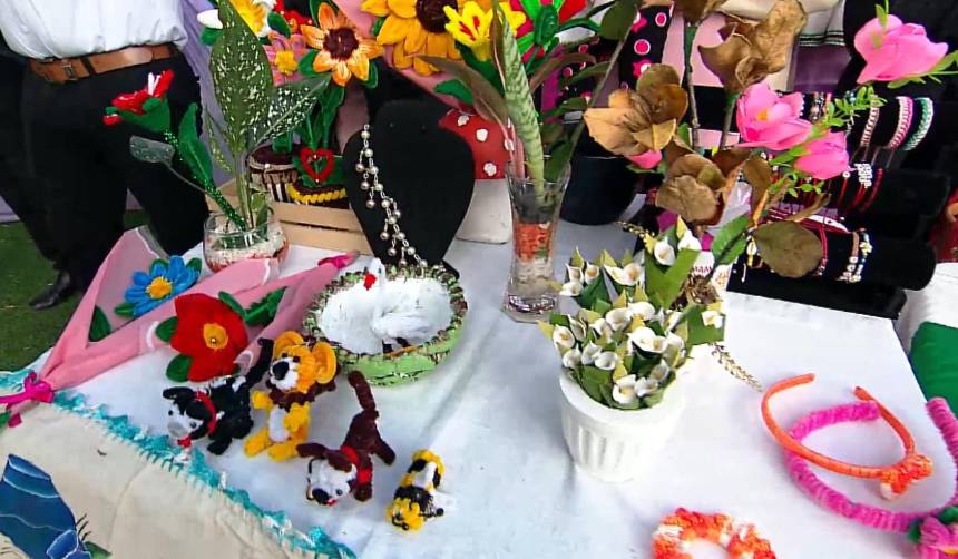 “Aprender para emprender”: Porongo celebra a las madres con una gran feria de emprendedoras 