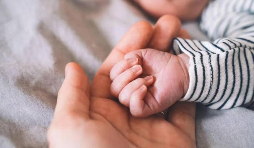 Madre logra que su hijo sea reconocido como heredero de su expareja tras una prueba de ADN
