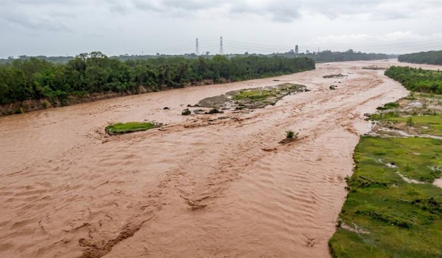 Alerta naranja en Santa Cruz por fuertes vientos y hay riesgo de desborde de ríos en cinco departamentos