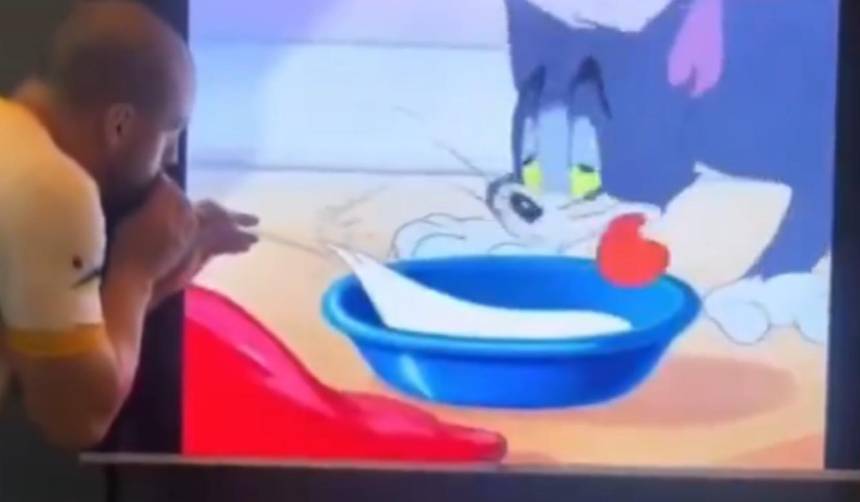 Video: Padre convierte dibujo animado en realidad y sorprende a su hijo con un truco 