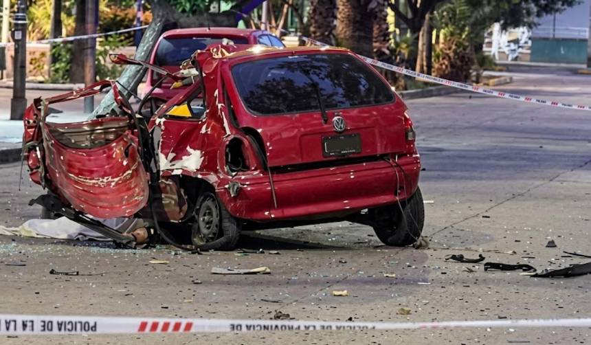 Joven fallece tras chocar contra un árbol por evadir un control policial