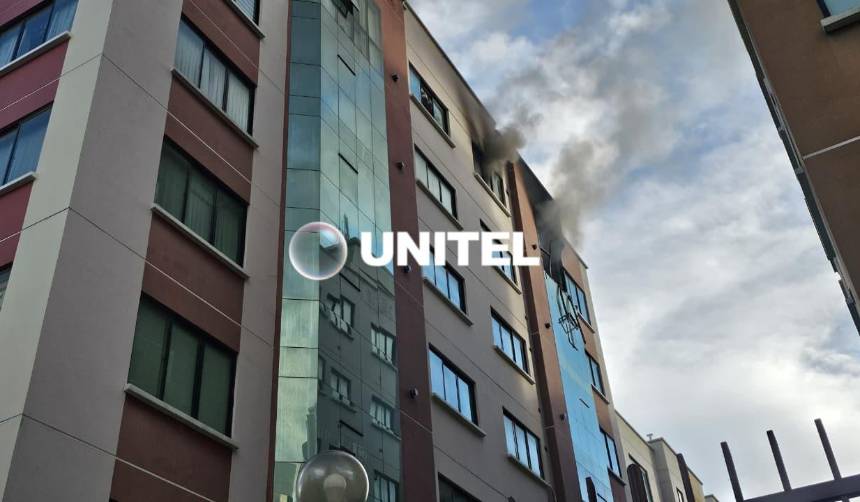 Se registra un incendio en un edificio de la zona de Obrajes en La Paz 