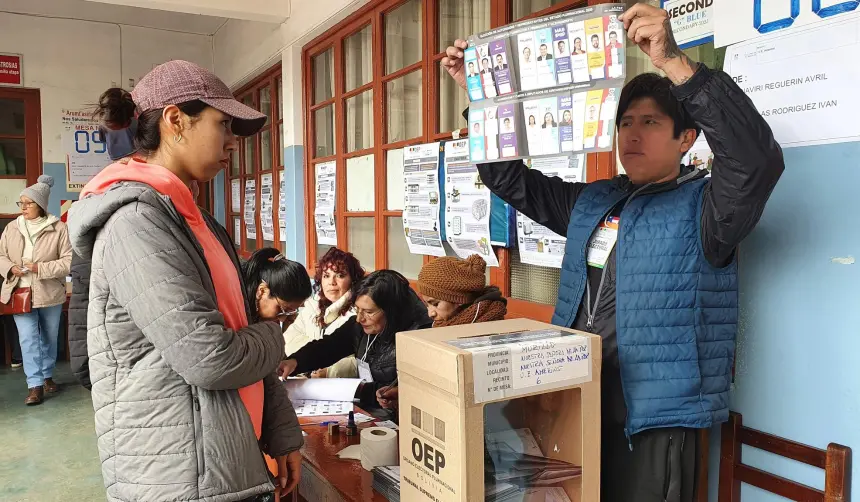¿Qué pasa con quienes no pudieron votar el 17 de agosto? Esto es lo que debes saber para la segunda vuelta