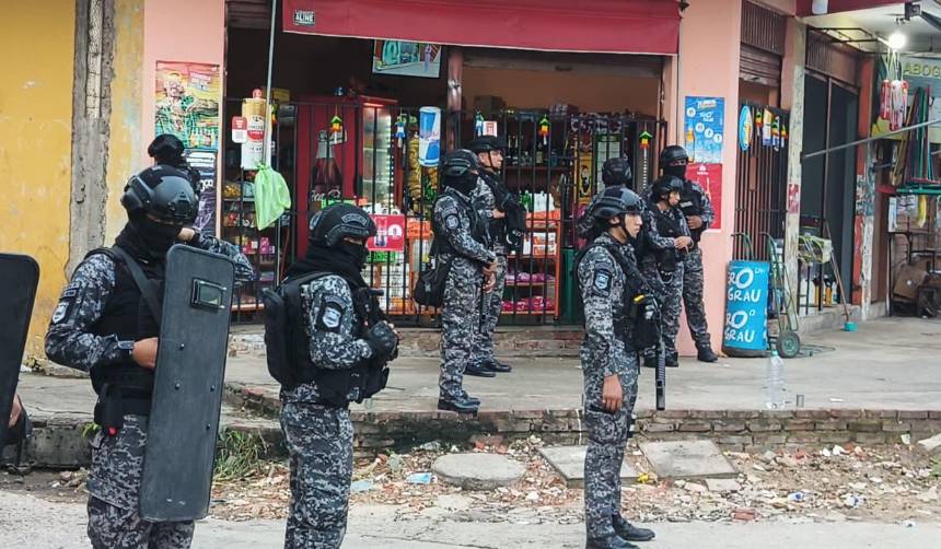 Megaoperativo policial: Se realizan allanamientos y se restringe el paso de vecinos en la zona de Las Palmas