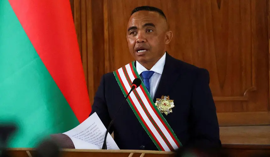 Coronel jura como presidente de Madagascar tras golpe de estado