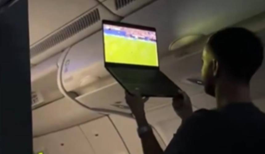 Video: pasajero compró conexión WiFi para ver el Mundial 2026 durante su vuelo