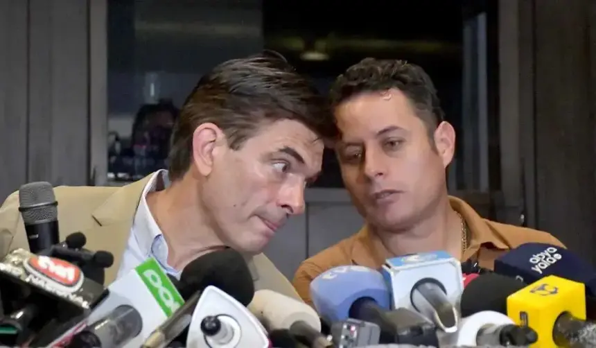 Lara envía nueva carta a Paz, apunta a ministros y vuelve a ofrecerse como mediador en diálogo con movilizados