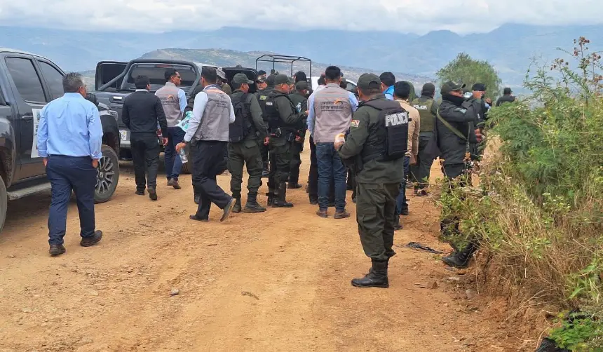 Cotapachi: Fiscalía señala que había “vehículos municipales” en la zona del conflicto y pide investigar