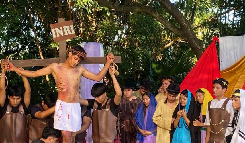 Viernes Santo: Fieles recrean el via crucis y reflexionan sobre la pasión de Jesús