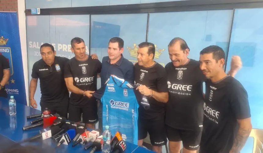 El exseleccionador de Bolivia ‘Platiní’ Sánchez llega al banquillo del Blooming