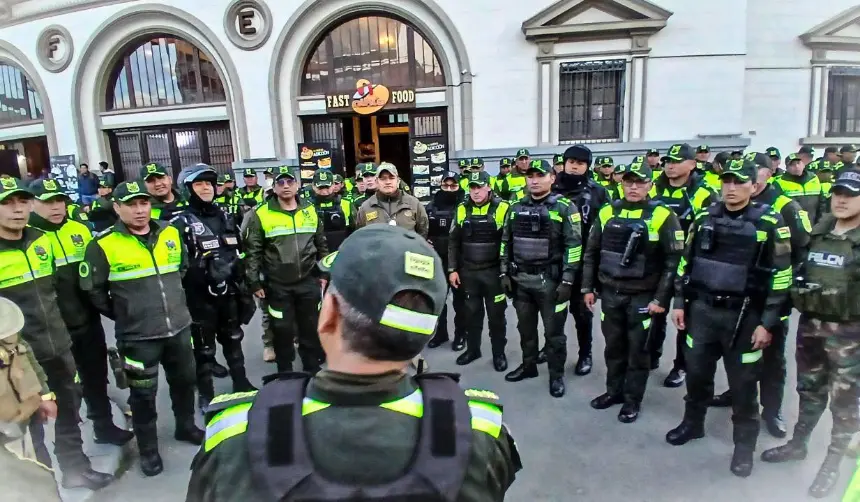 Cápsulas de seguridad para dignatarios y agentes en hoteles: Unos 1.800 policías vigilarán la posesión de Rodrigo Paz